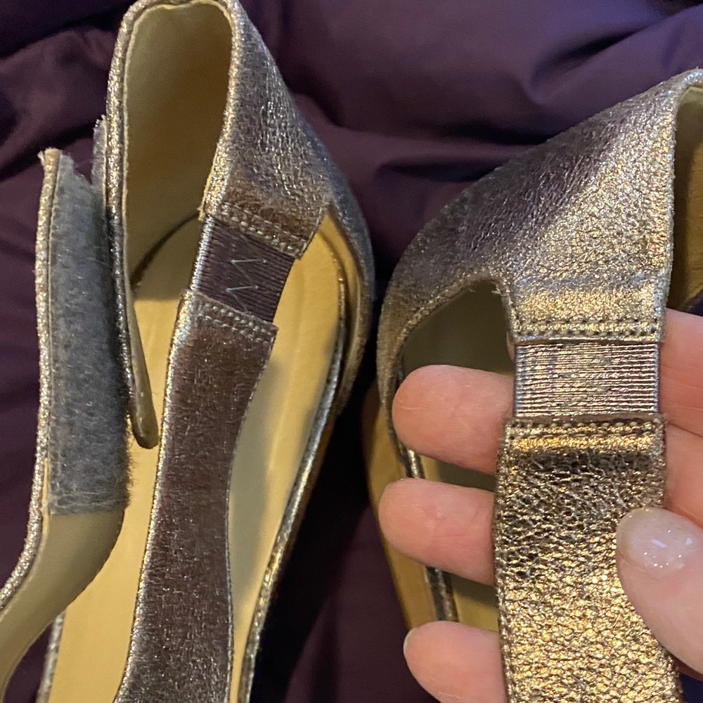 Vaneli Metallic Sandals with Wooden Heel - Picture 7 of 8